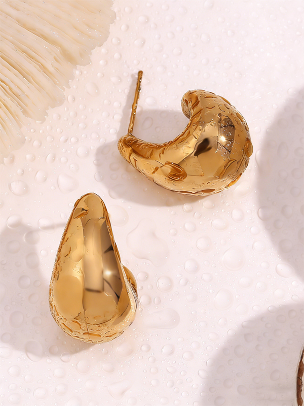 Polished Metal Teardrop Earrings