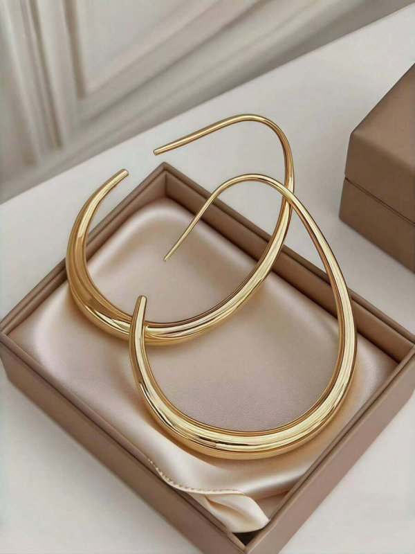 Minimalist Curved Earrings
