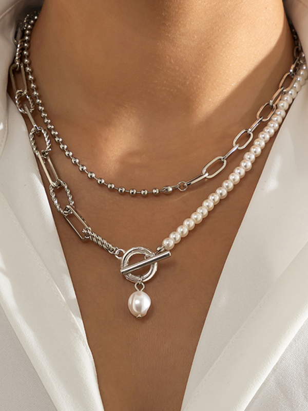 Double-Layer Pearl Clasp Pendant Necklace