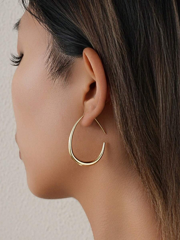 Minimalist Curved Earrings
