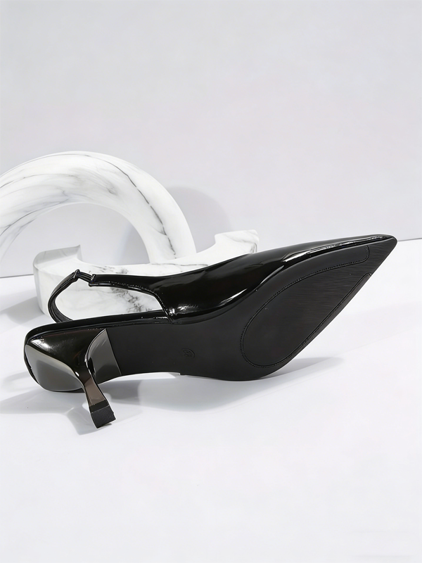 Pointed-toe Low-heeled Patent Leather Shoes