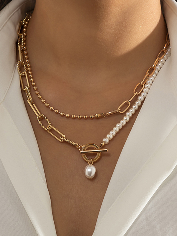 Double-Layer Pearl Clasp Pendant Necklace
