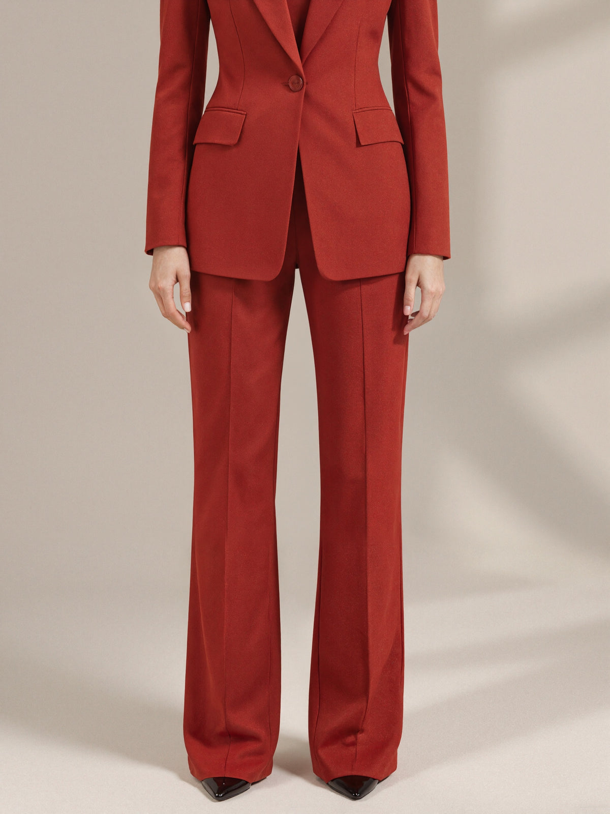 Red Peak Lapel Single Breasted Blazer Paired With Wide Leg Pants 2-Piece Suit