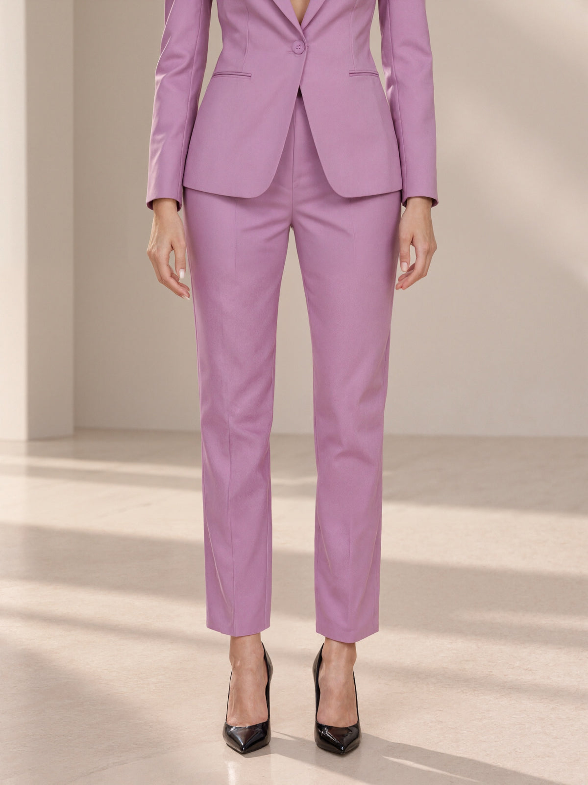 Purple Peak Lapel Blazer And Tapered Pants 2-Piece Suit
