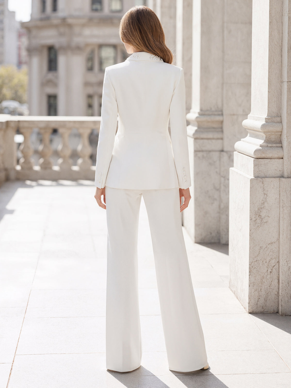 White Peak Lapel Blazer And Straight Leg Slightly Flared Pants 2-Piece Suit