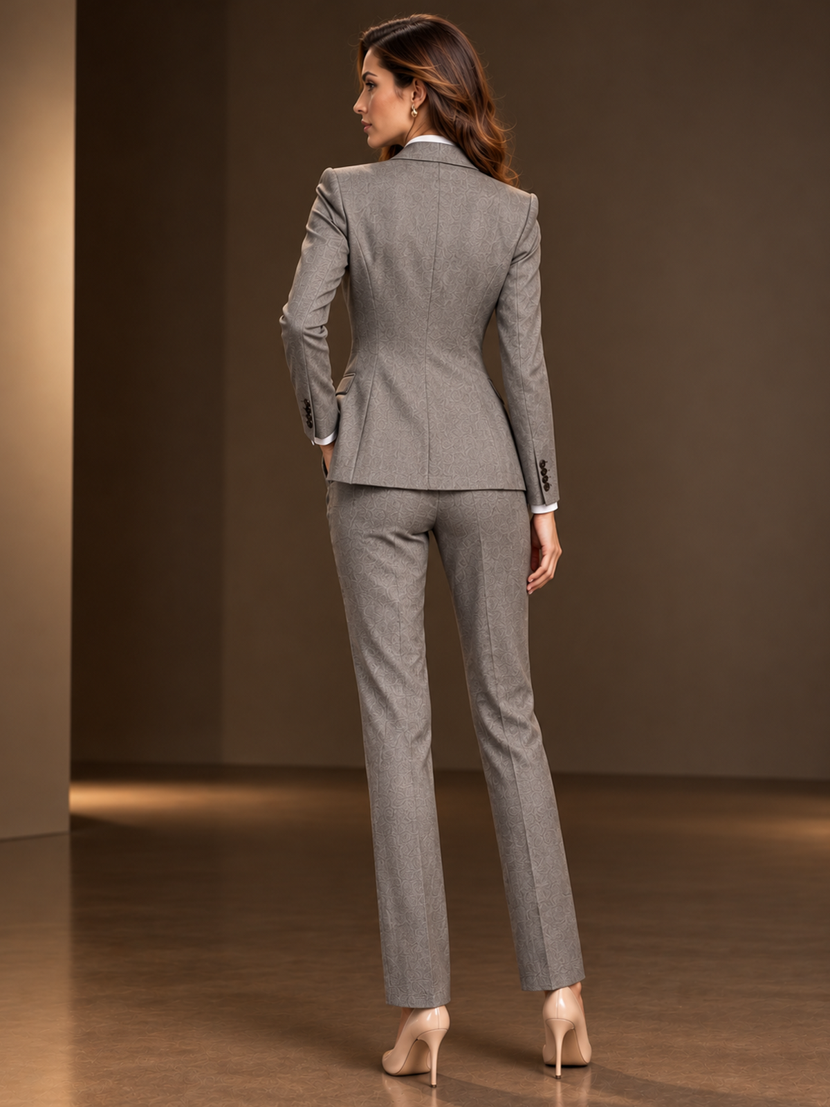 Grey Peak Lapel Blazer Waistcoat And Straight-leg Pants 3-Piece Suit