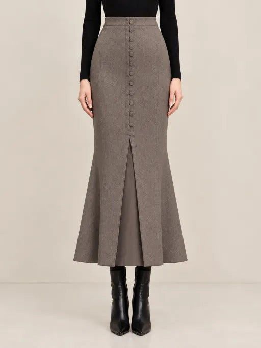 Tailleur 2 pièces taupe avec veste courte ajustée à col droit et jupe midi sirène fendue devant