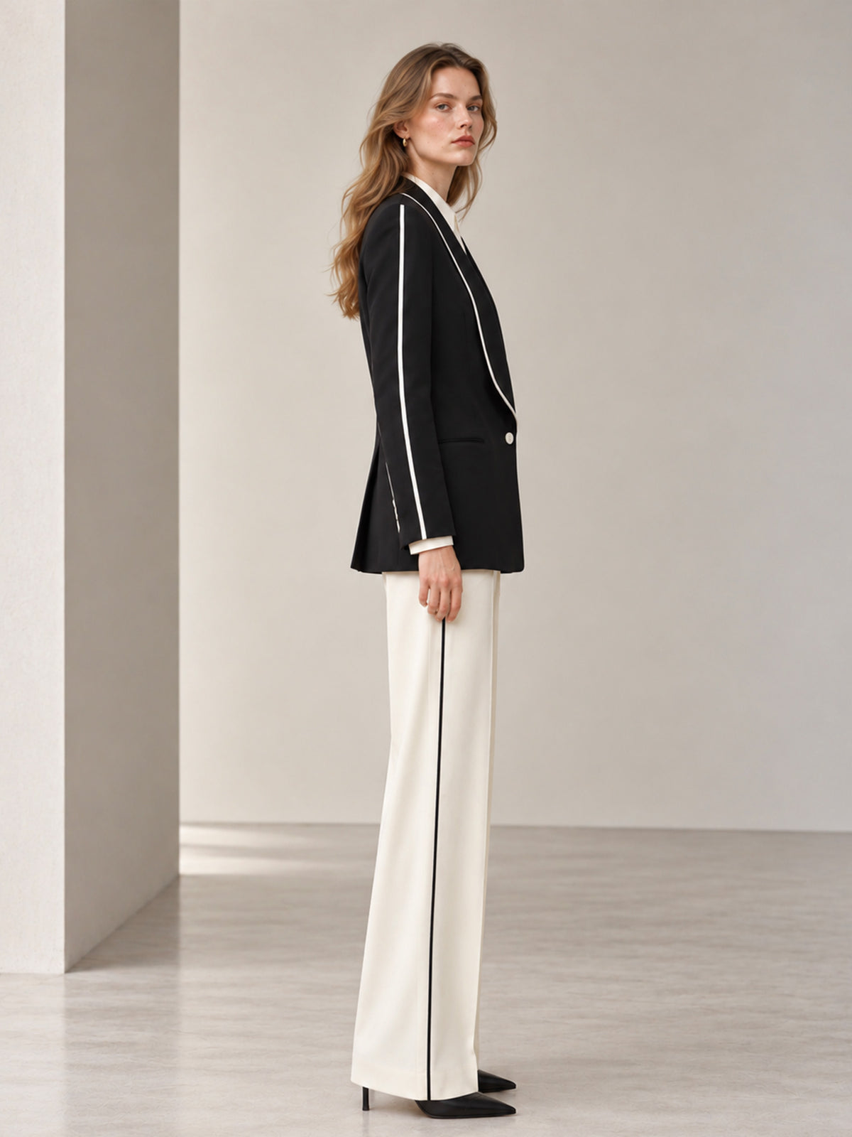 Black White Piping Shawl Lapel Blazer & Off White Side Stripe Wide Leg Pants 2-Piece Suit