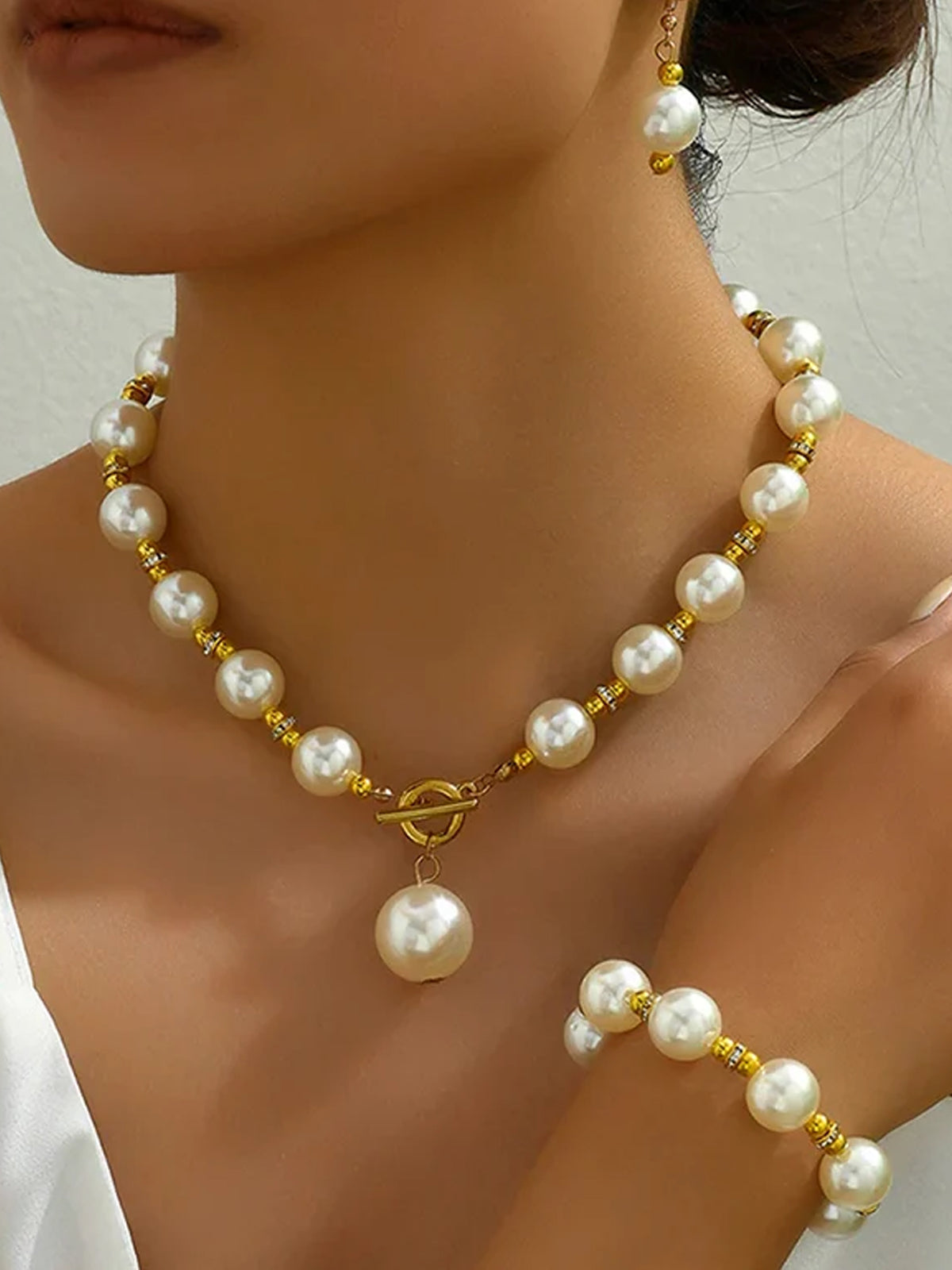 Mother Of Pearl Earrings  Necklace  And Bracelet 3-piece Set