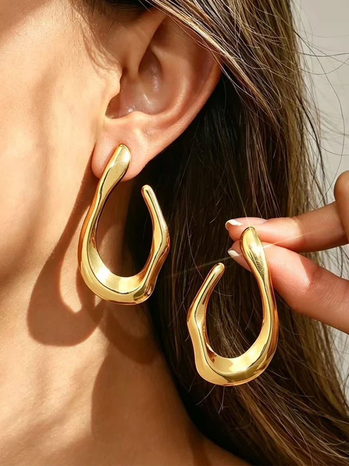 Geometric Irregular U-shaped Earrings